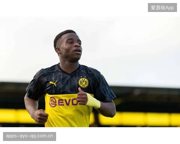 多特穆科科禁区强突打破僵局黄黑军团士气暴涨